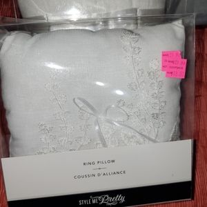 Ring Pillow NWT 3 pcs Style me Pretty